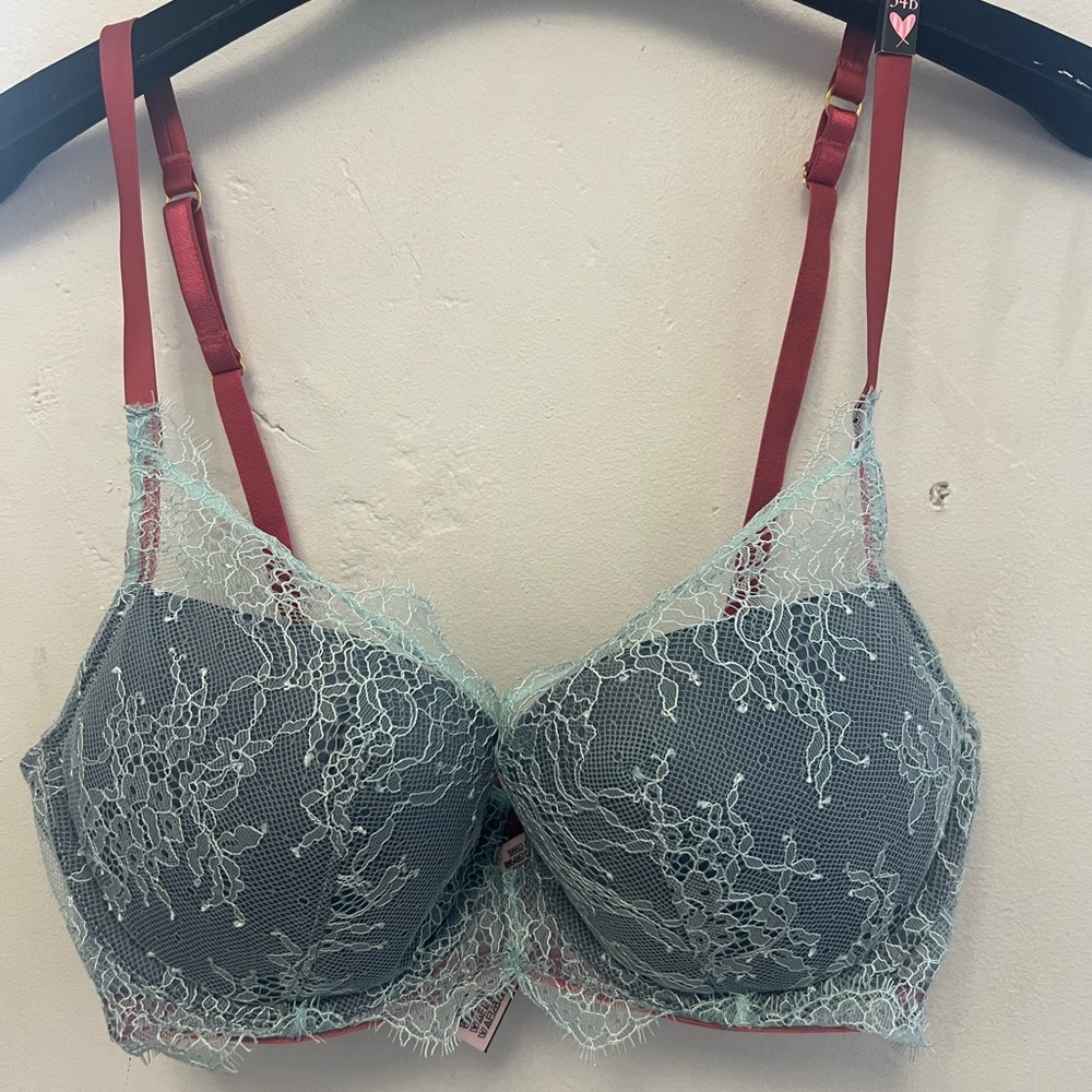 Victoria secrets bra, size 34D, blue, new with tags